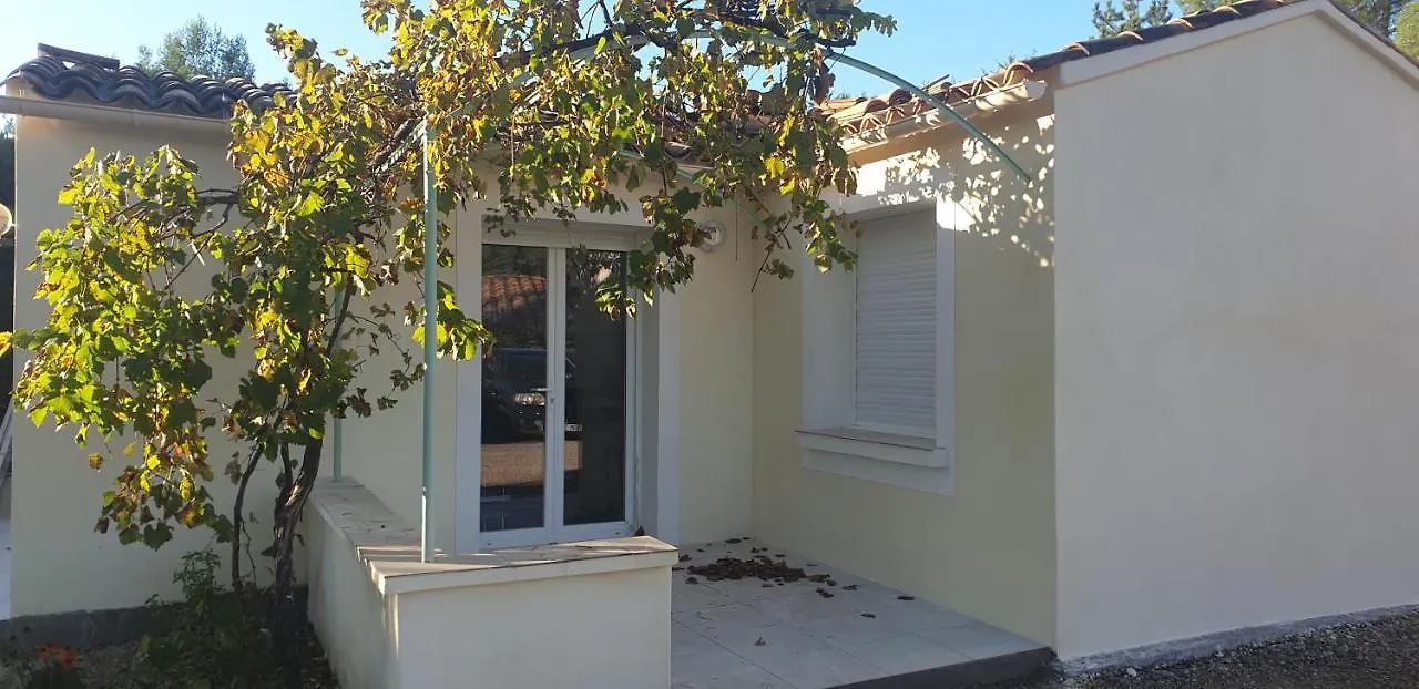Location Saisonniere Villa Pierrevert 0*,