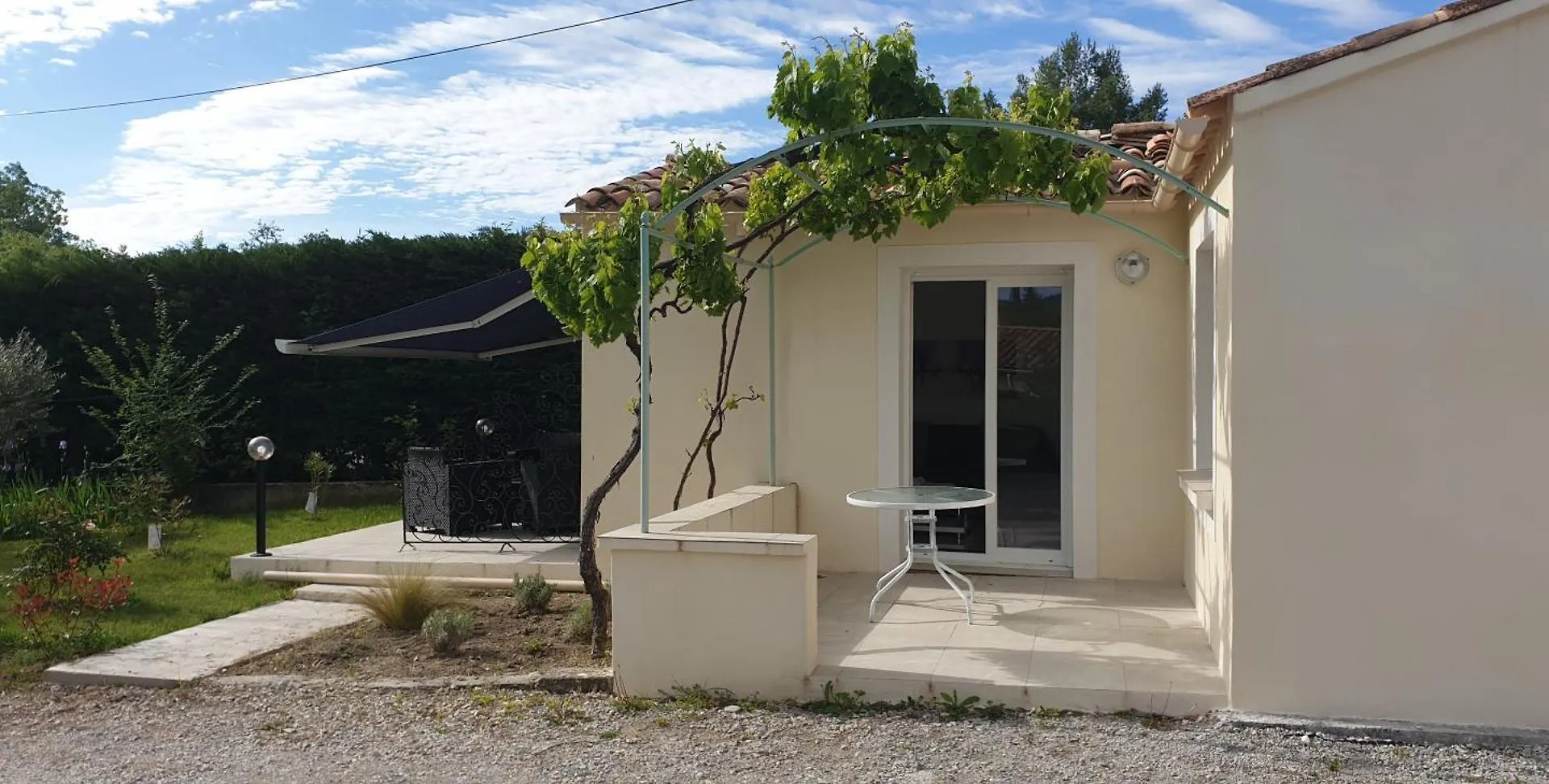 Location Saisonniere Villa Pierrevert